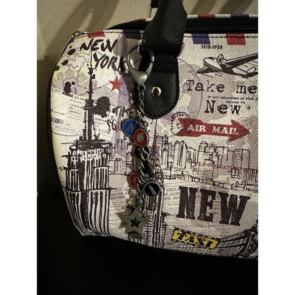 Glam So Chic NYC Graphic Faux Leather Purse Zip Top Closure‎ - Picture 3 of 7